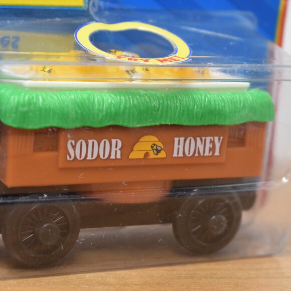 Thomas and the Buzzy Bees Sodor Honey Thomas & Friends Wooden Railway Train New - Picture 9 of 11